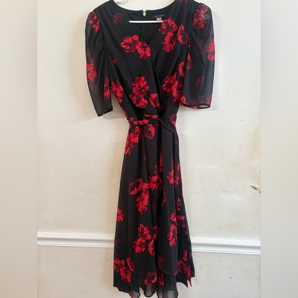 Tommy Hilfiger flowy floral dress size 4 - Picture 1 of 4